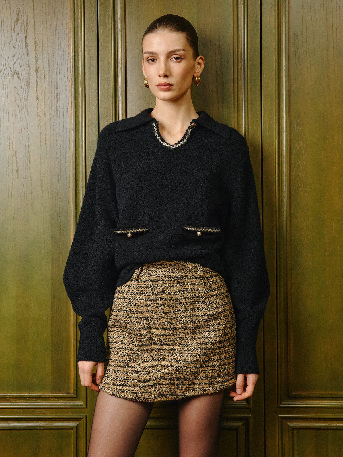Elegant Contrast Binding Keyhole Neckline Polo Sweater