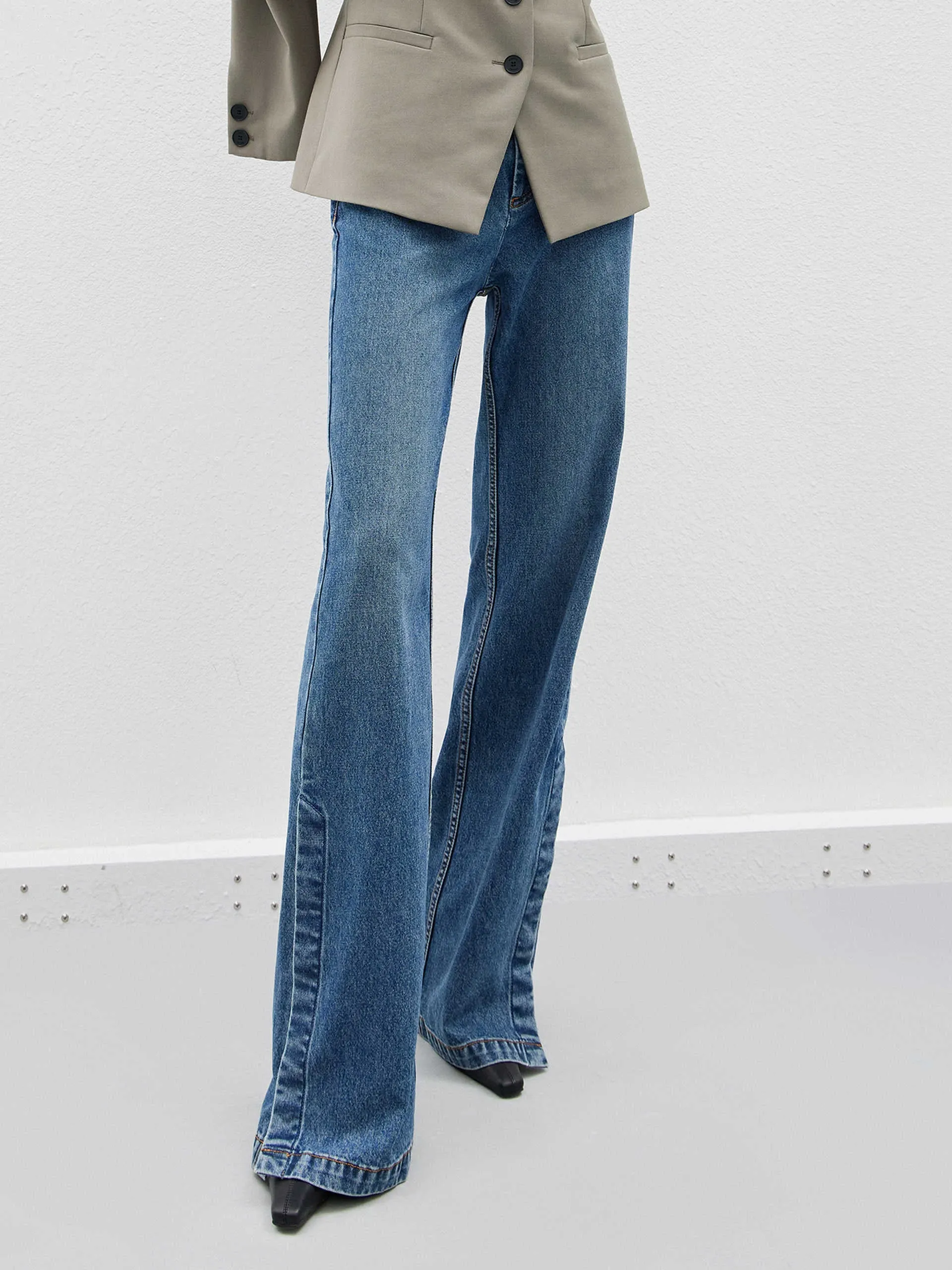 Flared Mid Waist Jeans