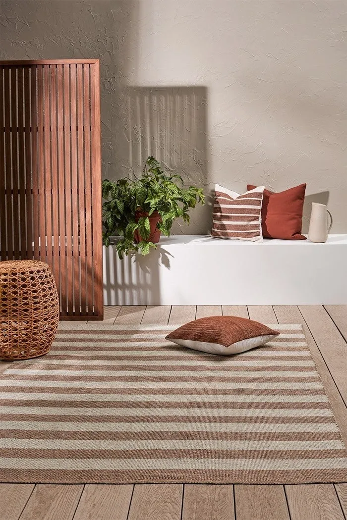Wyatt Cushion in Tobacco/Ivory