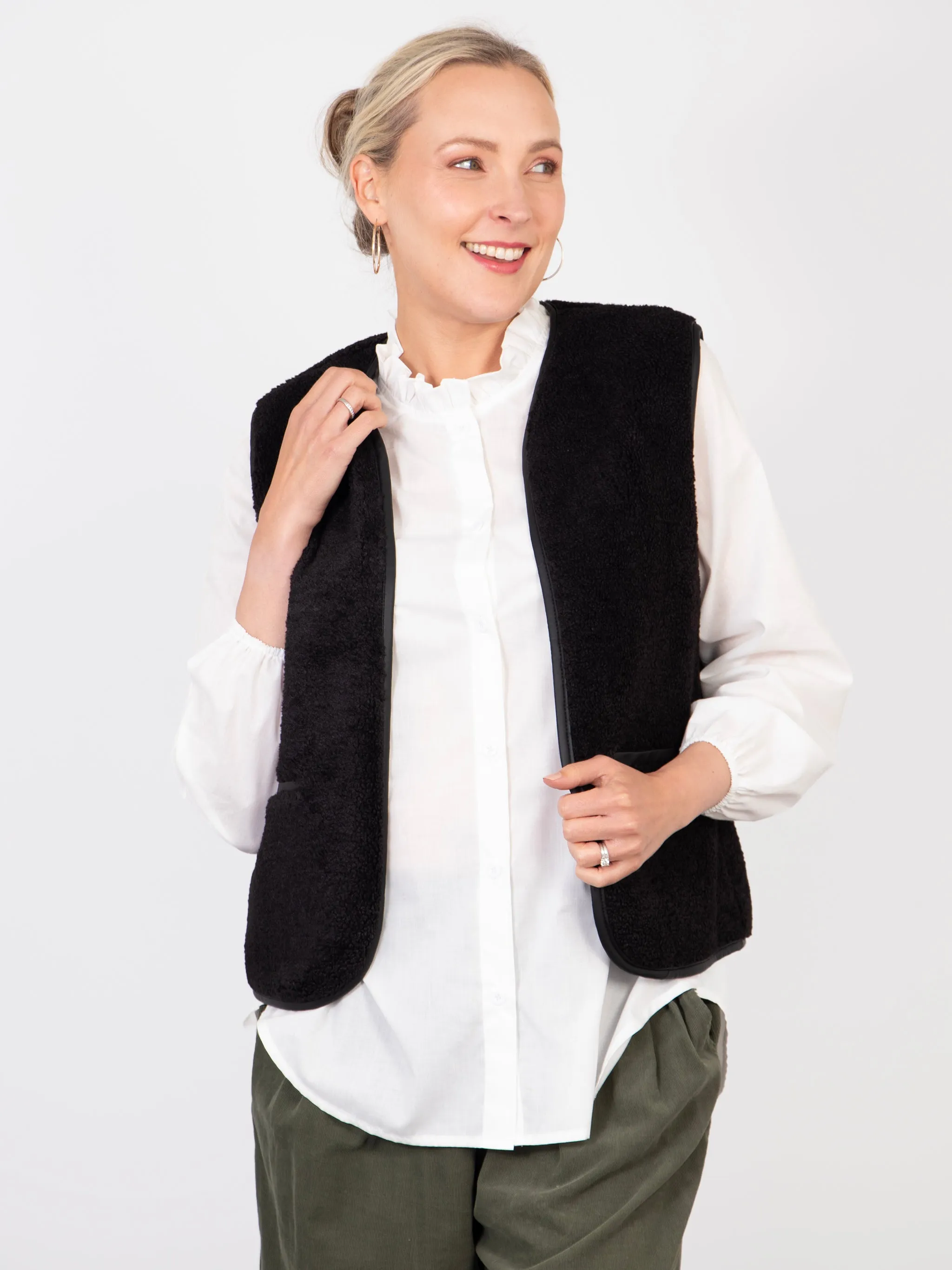 Zoe Lined Gilet - Black, Borg/PU