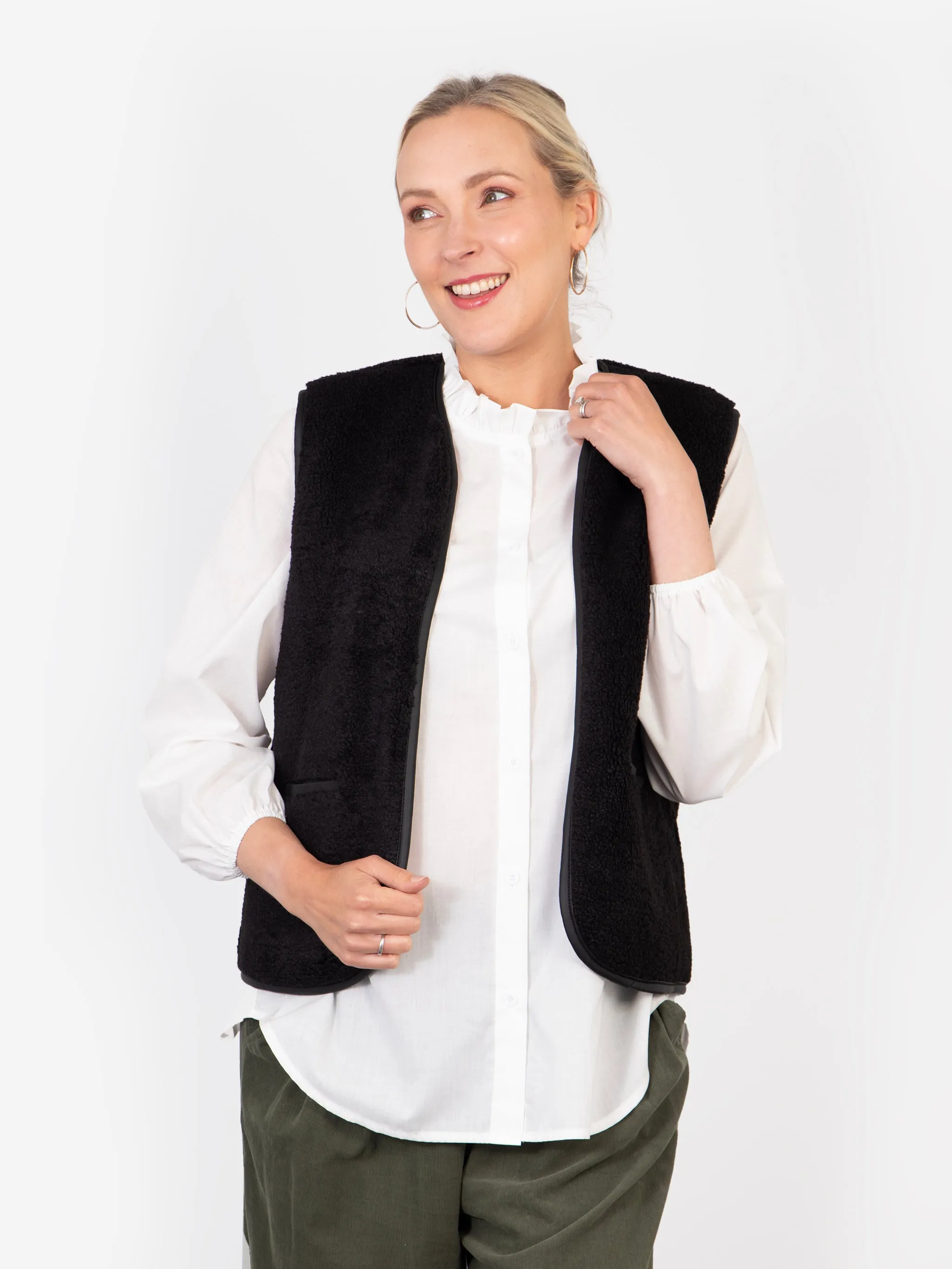 Zoe Lined Gilet - Black, Borg/PU