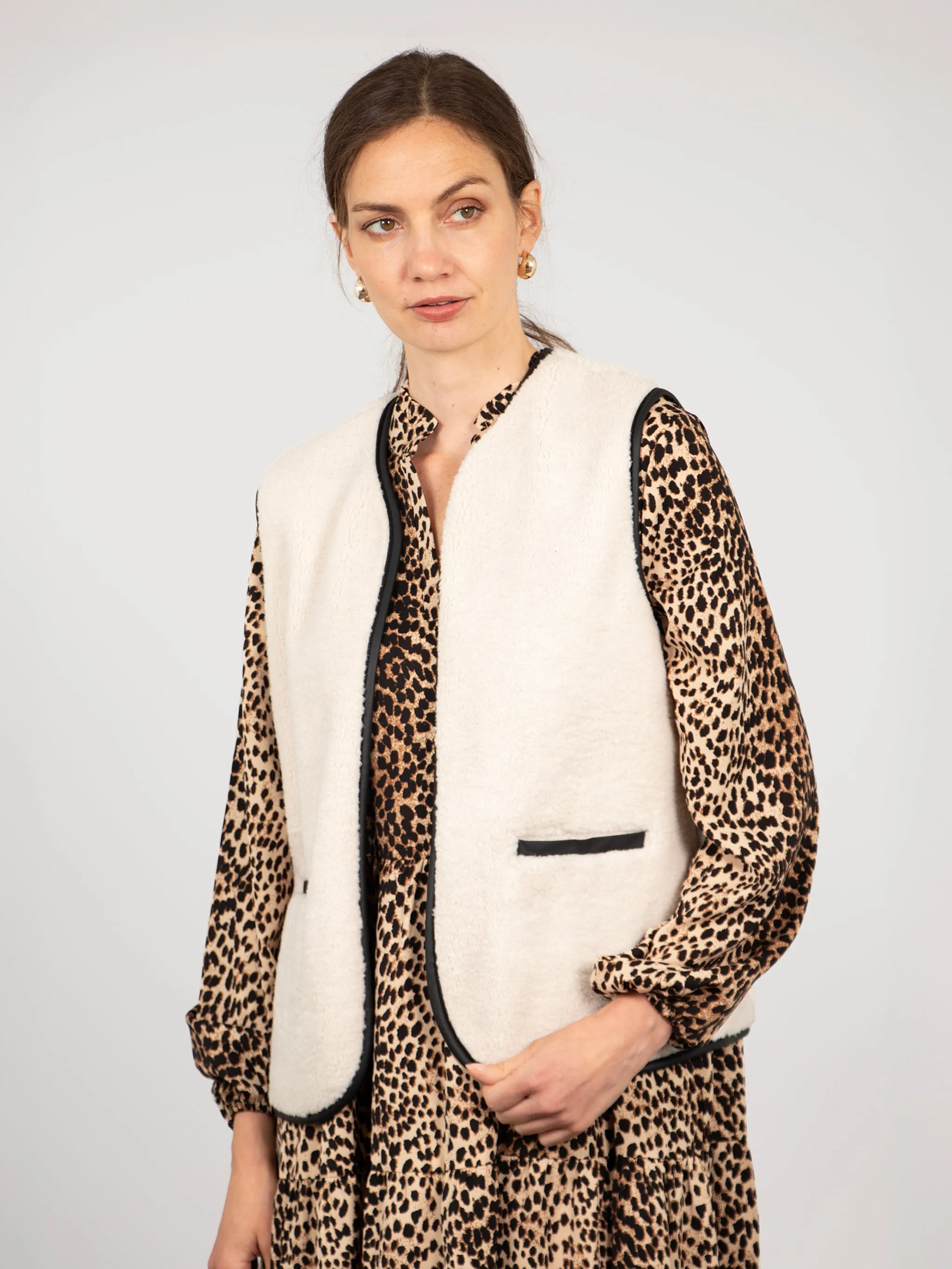 Zoe Lined Gilet - Cream, Borg/PU